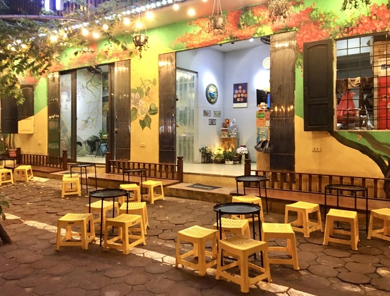 Cách trang trí quán trà sữa vỉa hè ấn tượng, cực hút khách