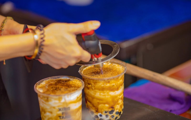 Cách làm trà sữa nướng hot trend tại nhà bạn đã thử chưa?